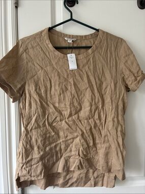 GAP Short Sleeve Crewneck Tee in Tan
